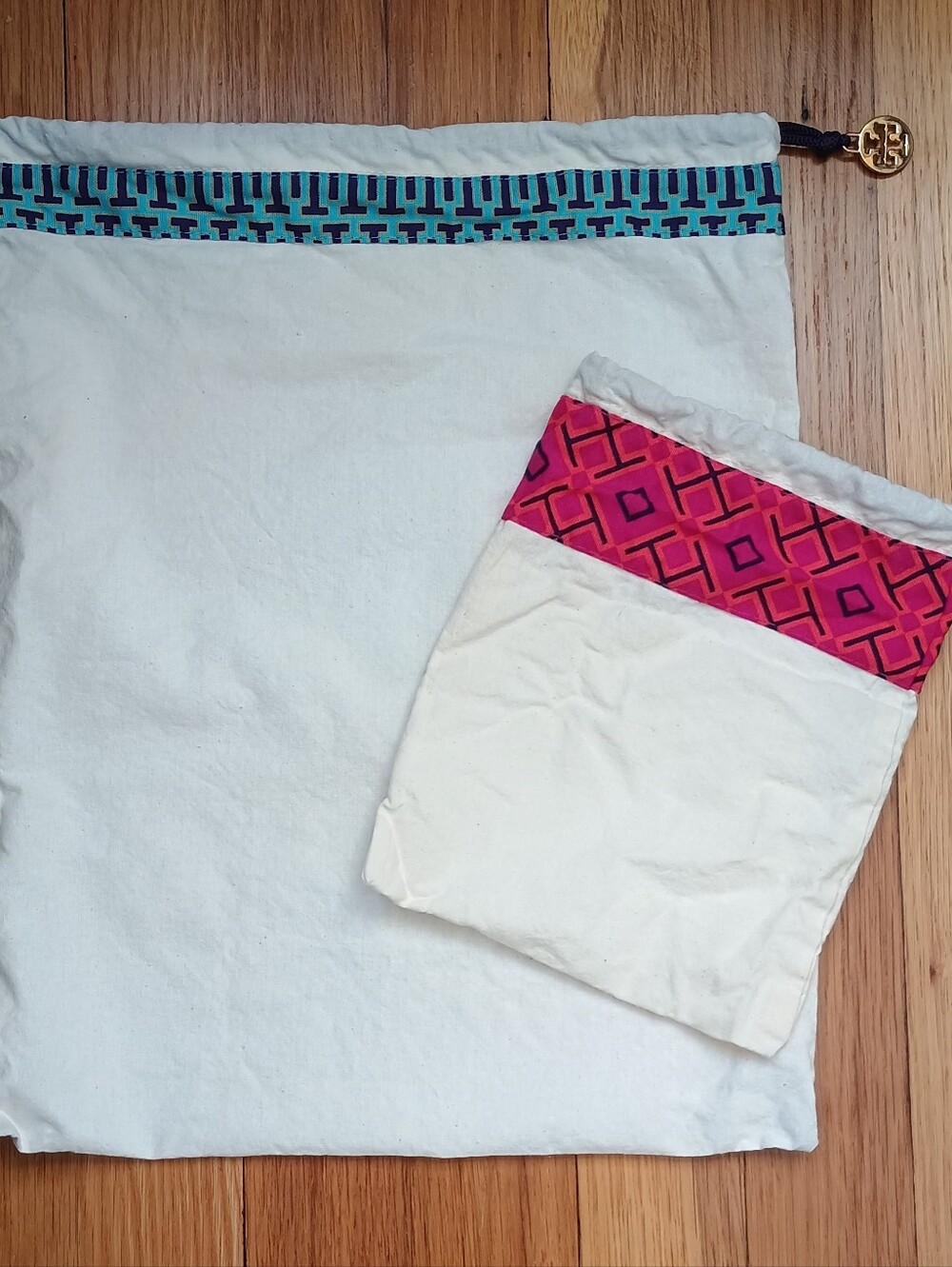 Tory Burch Drawstring Dust Bag With Charm Lot Of 2